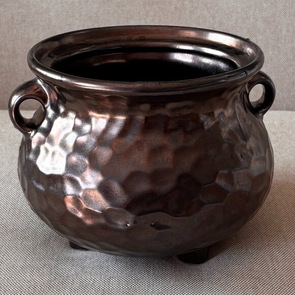 Vintage McCoy Hammered Bronze Luster Ceramic Cauldron / Planter - Picture 3 of 7